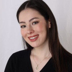 Stylish 14K Yellow Gold Interlocking Star of David Pendant Necklace