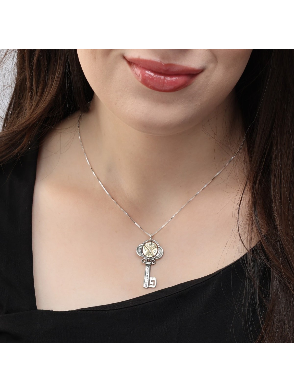 Tikun Klali Key Kabbalah Pendant with an Inside Rotating Coin