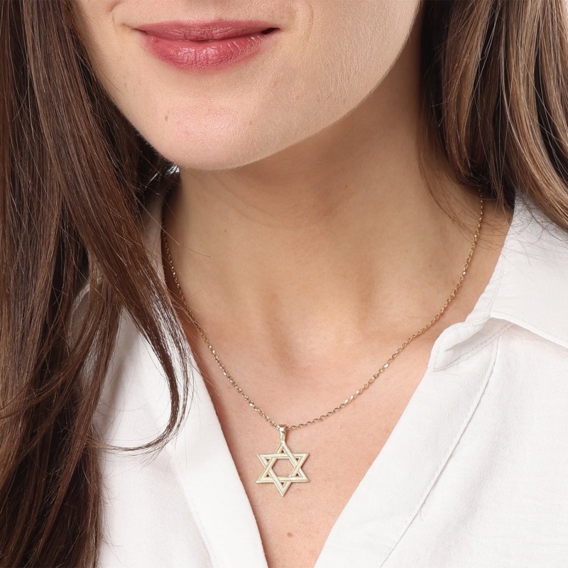 Luxurious 14K Gold Engraved Star of David Pendant Necklace