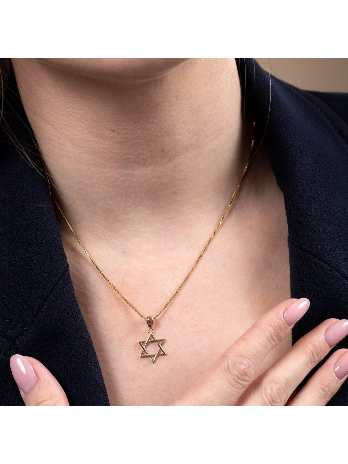 Pendentif délicat étoile de David entrelacée en or jaune 14 carats