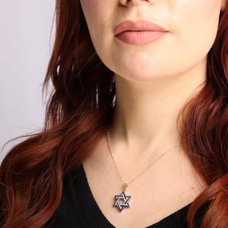 Collier à pendentif étoile de David bicolore en or 14 carats avec 48 diamants et bleu