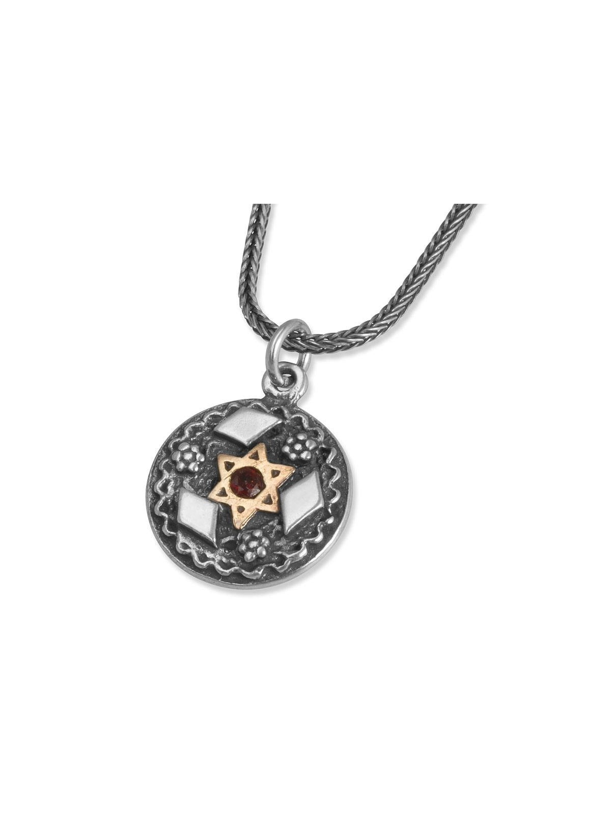 Sterling Silver Disk Pendant Necklace with 9K Gold Star of David, Garn