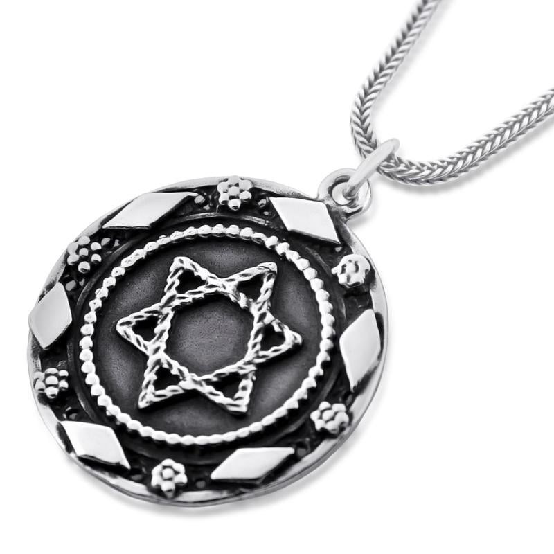 Silver Star of David Pendant Necklace with Travelers Prayer