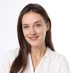 14K Gold Hamsa Pendant Necklace with Diamond