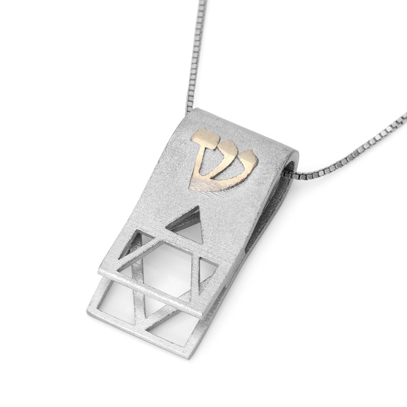 Collier de luxe avec pendentif étoile de David en or 14 carats à languette pliée