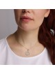 Exquis collier à pendentif Shema Yisrael en or 14 carats rehaussé de diamants