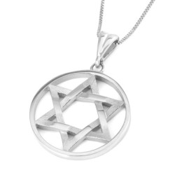 Chic Interlocking Star of David 14K Gold Pendant Necklace