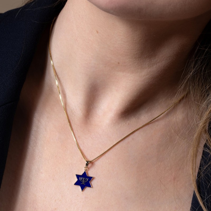 Collier pendentif étoile de David en or 14 carats avec menorah et émail bleu