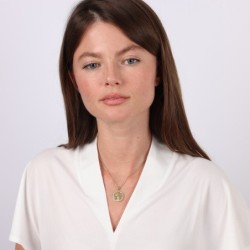 Women's 14K Gold Round Tree of Life Pendant Lined with Diamonds