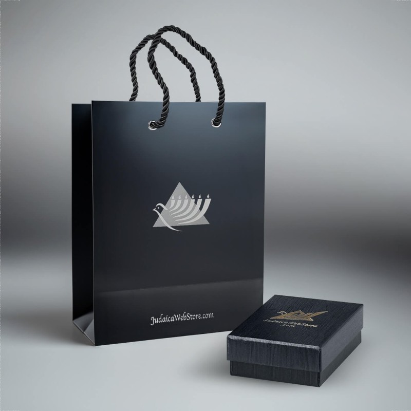 Women's 14K Gold Diamond Studded Hamsa Outline Pendant with Sapphire