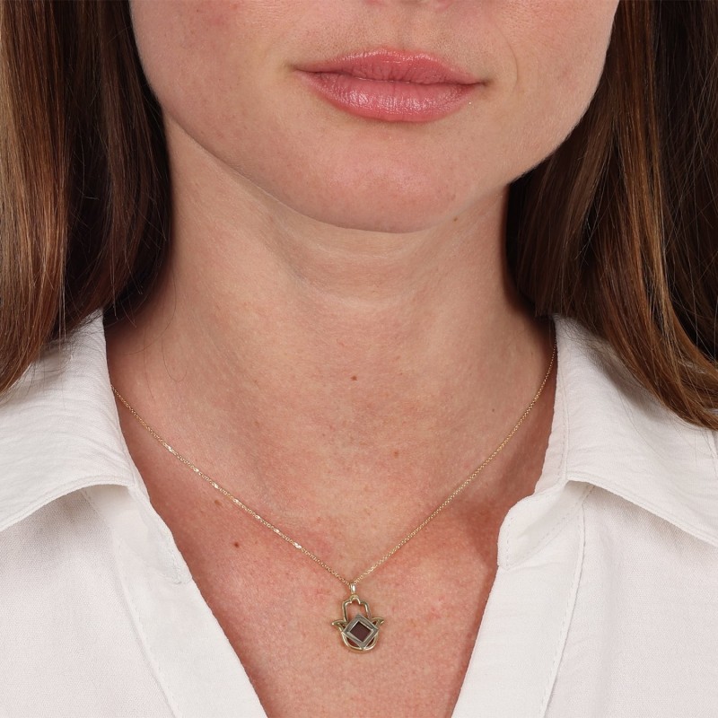 Pendentif Hamsa découpé en or 14 carats avec puce Micro Tanach et argent sterling