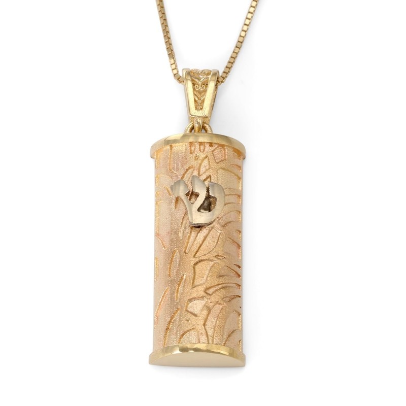Pendentif Mezuzah en or 14 carats avec lignes fluides élégantes et tibia