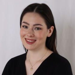 Luxurious 14K Gold Interlocking Star of David Pendant Necklace