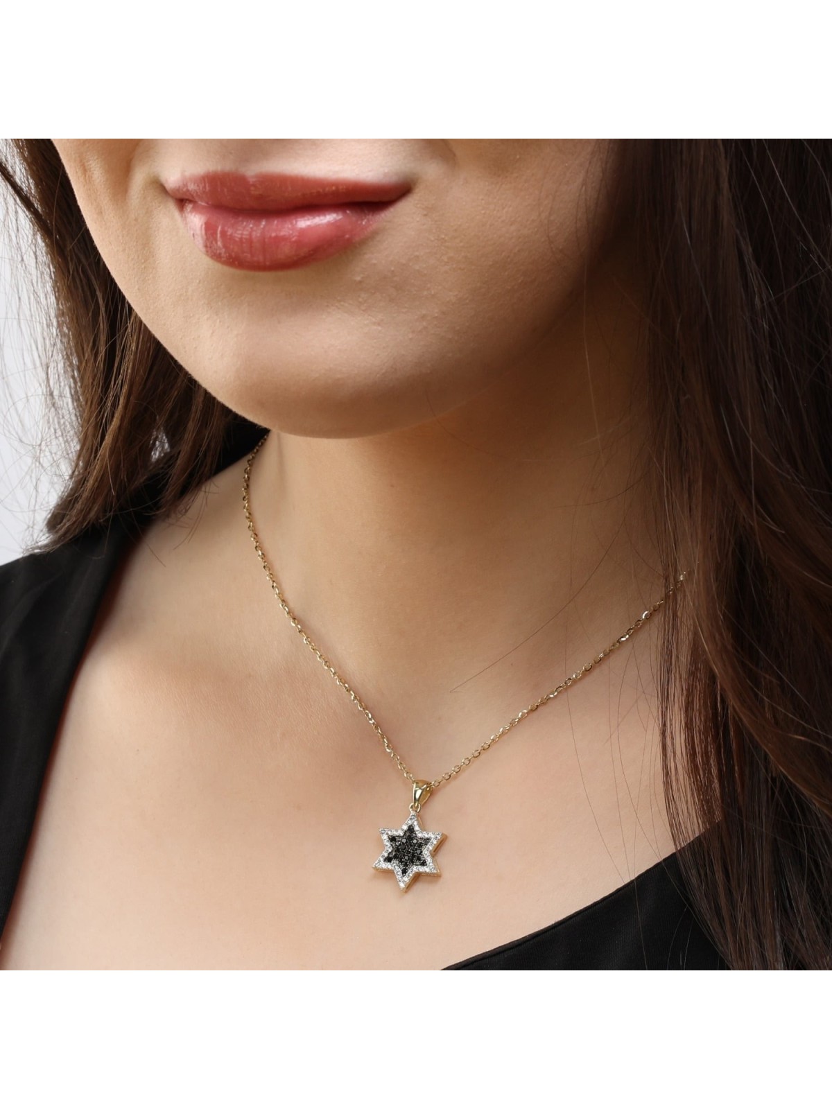 Pendentif étoile de David en or 14 carats avec grand diamant blanc et noir