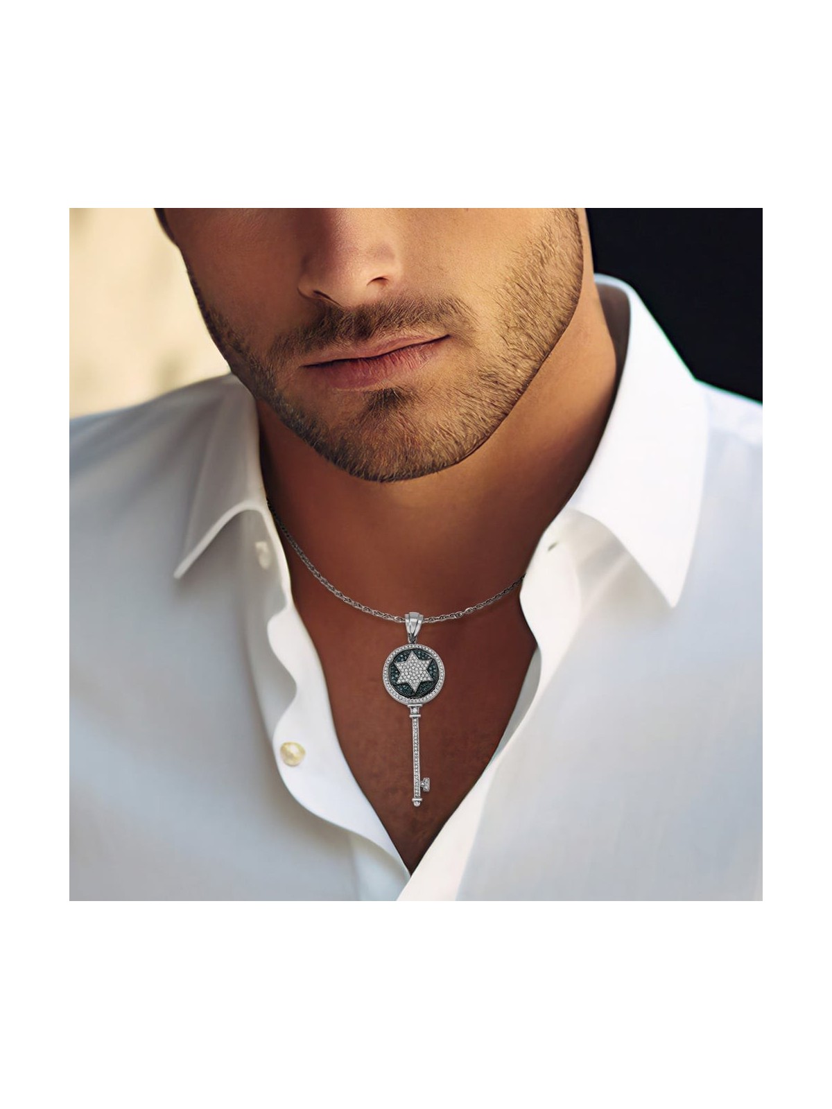Pendentif clé étoile de David en or 14 carats avec diamants