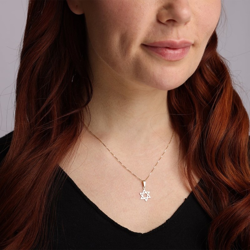 Collier exclusif à pendentif étoile de David ondulé en or 14 carats