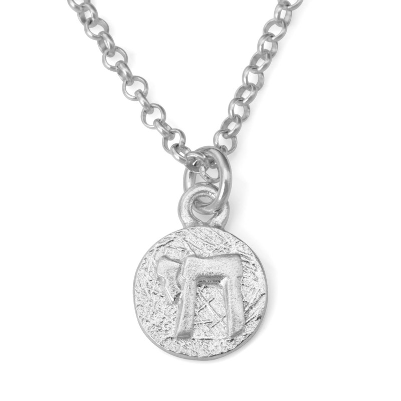 Chai : Collier pendentif en argent sterling sculpté massif