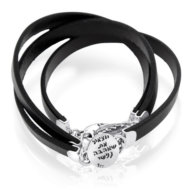 3 noms sacrés : plusieurs bracelets Kabbale en argent et en cuir