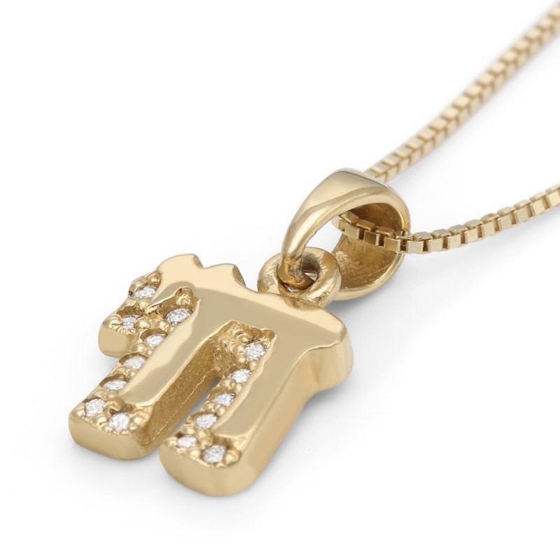 Petit collier pendentif Chai en or 14 carats avec diamant « Shadow »