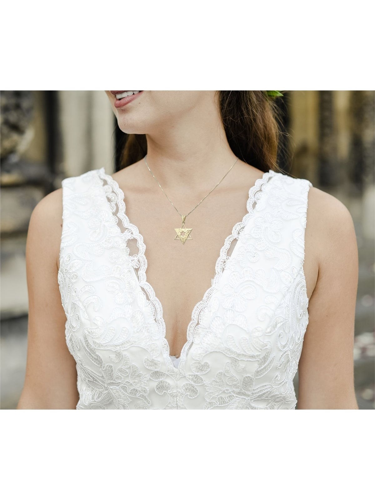 Collier pendentif étoile de David moderne en or 14 carats
