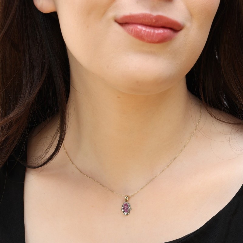 Pendentif Hamsa bicolore pour femme en or 14 carats avec rubis