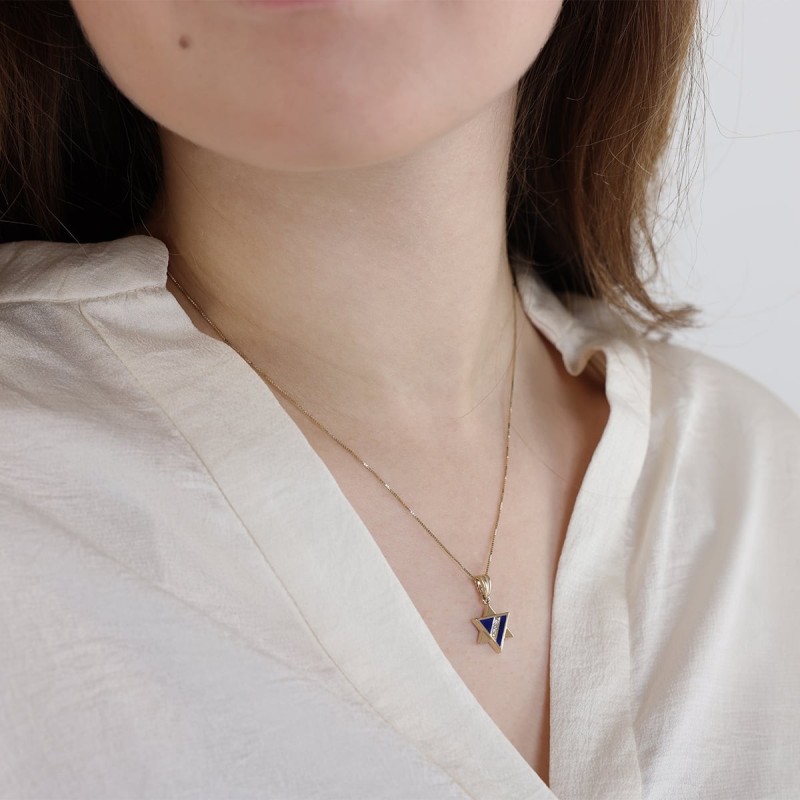 Stylish Star of David 14K Yelow Gold Pendant Necklace With White Diamo