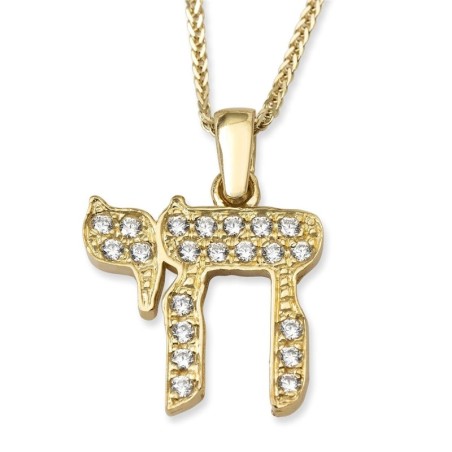 Collier à pendentif Chai en or jaune 14 carats rehaussé de zircons cubiques