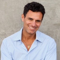 14K Yellow Gold Hamsa Pendant with Diamond Evil Eye - Large