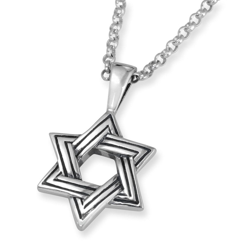 Collier étoile de David à motif linéaire