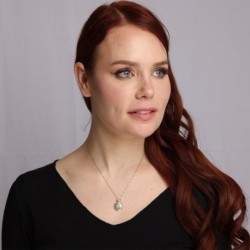 Handcrafted 14K Gold Ani LeDodi Pendant Necklace With Pomegranate Desi