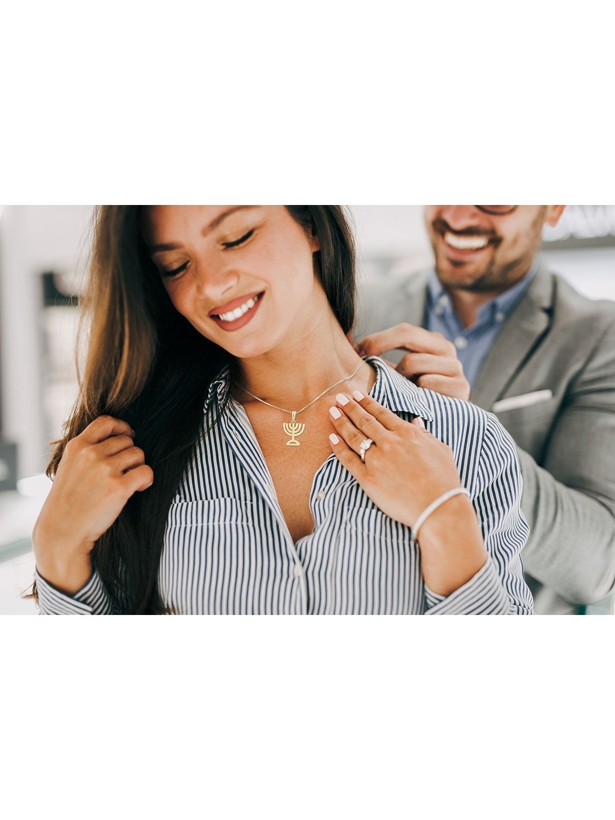 Collier pendentif menorah en or 14 carats (choix de couleurs)