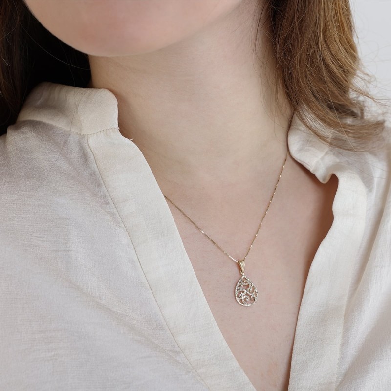 Collier pendentif en filigrane orné en or 14 carats (choix de couleurs)