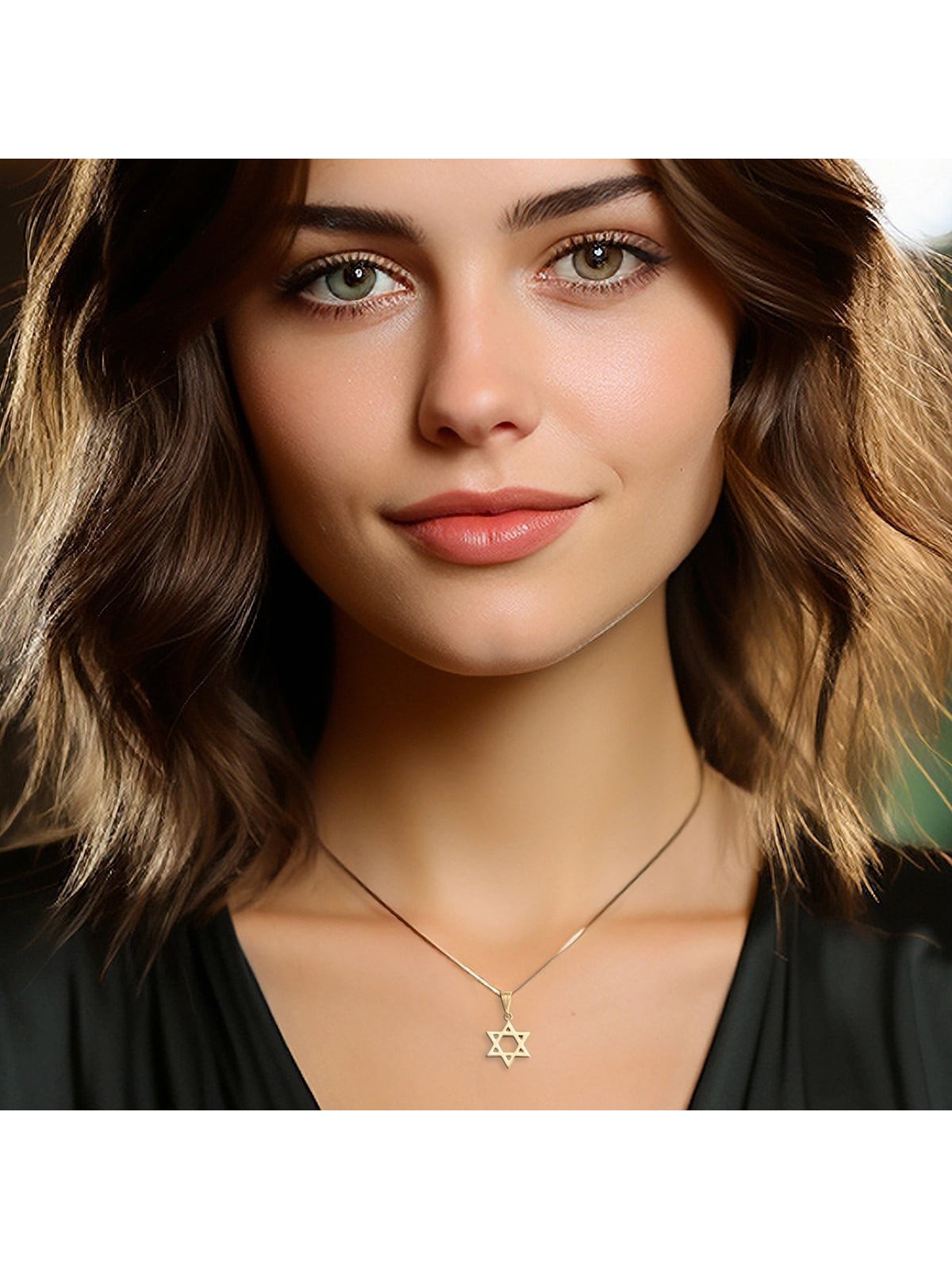Collier pendentif unisexe petite étoile de David en or 14 carats