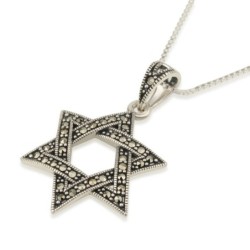 Pendentif collier étoile de David avec pierres marcassite