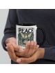 Tasse de paix de créateur avec couleur à l'intérieur