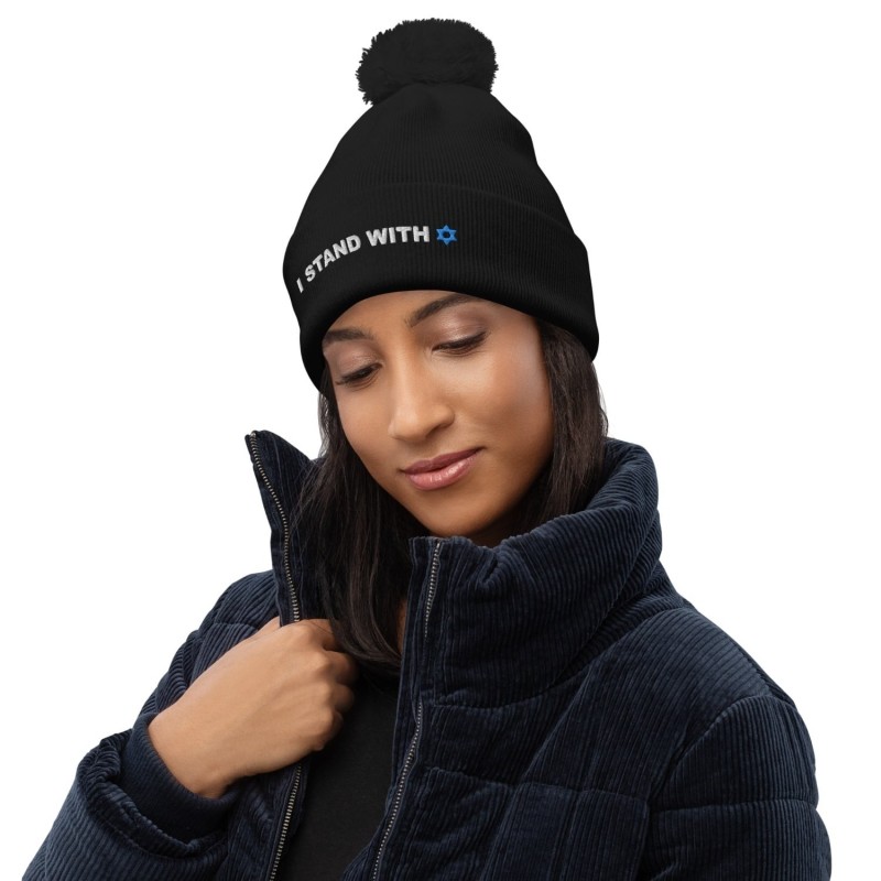 Je suis avec le bonnet Pom-Pom d’Israël