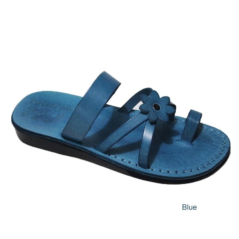 סנדלי עור בעבודת יד של עטרה לנשים