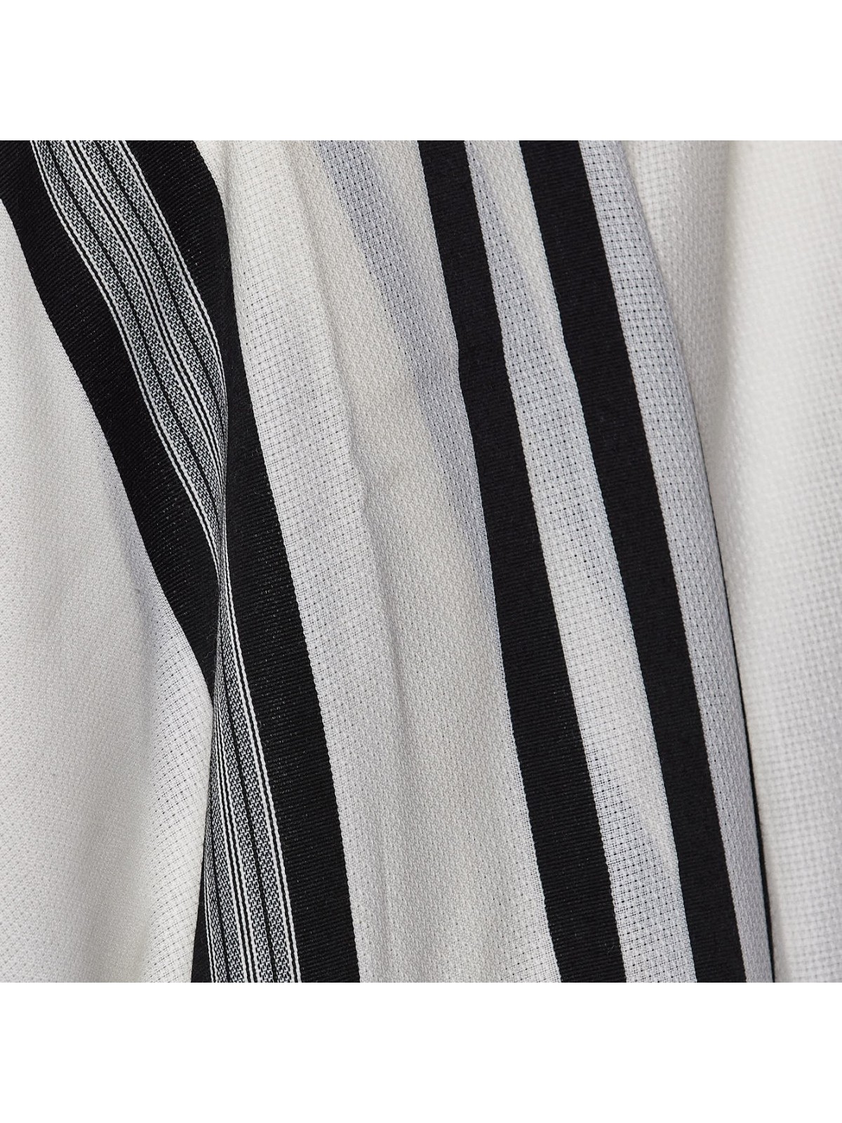 Traditional 100% Wool Non-Slip Tallit Prayer Shawl with Black Stripes