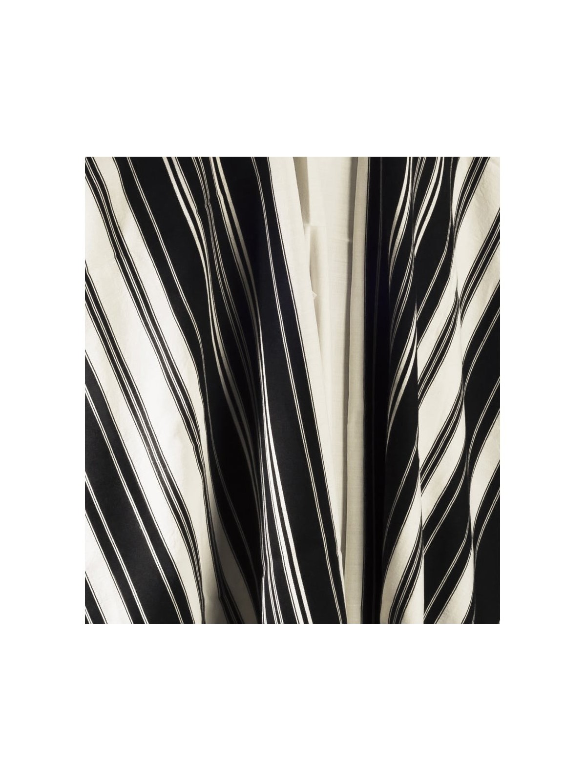 Talitania Black and White Chabad Tallit