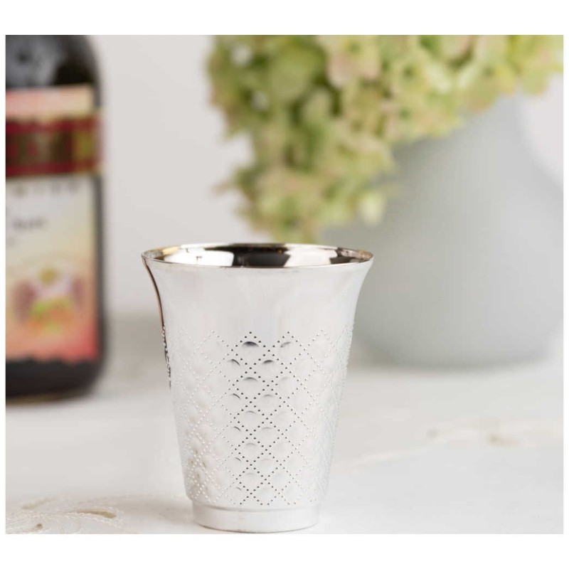 Disposable Diamond Kiddush Cups - Pack of 10 | Kiddush Cups | Judaica