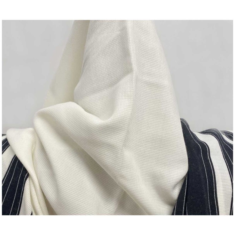 Classic Chabad Style Non-Slip Wool Tallis with Cha | Tallit/Tallis | J