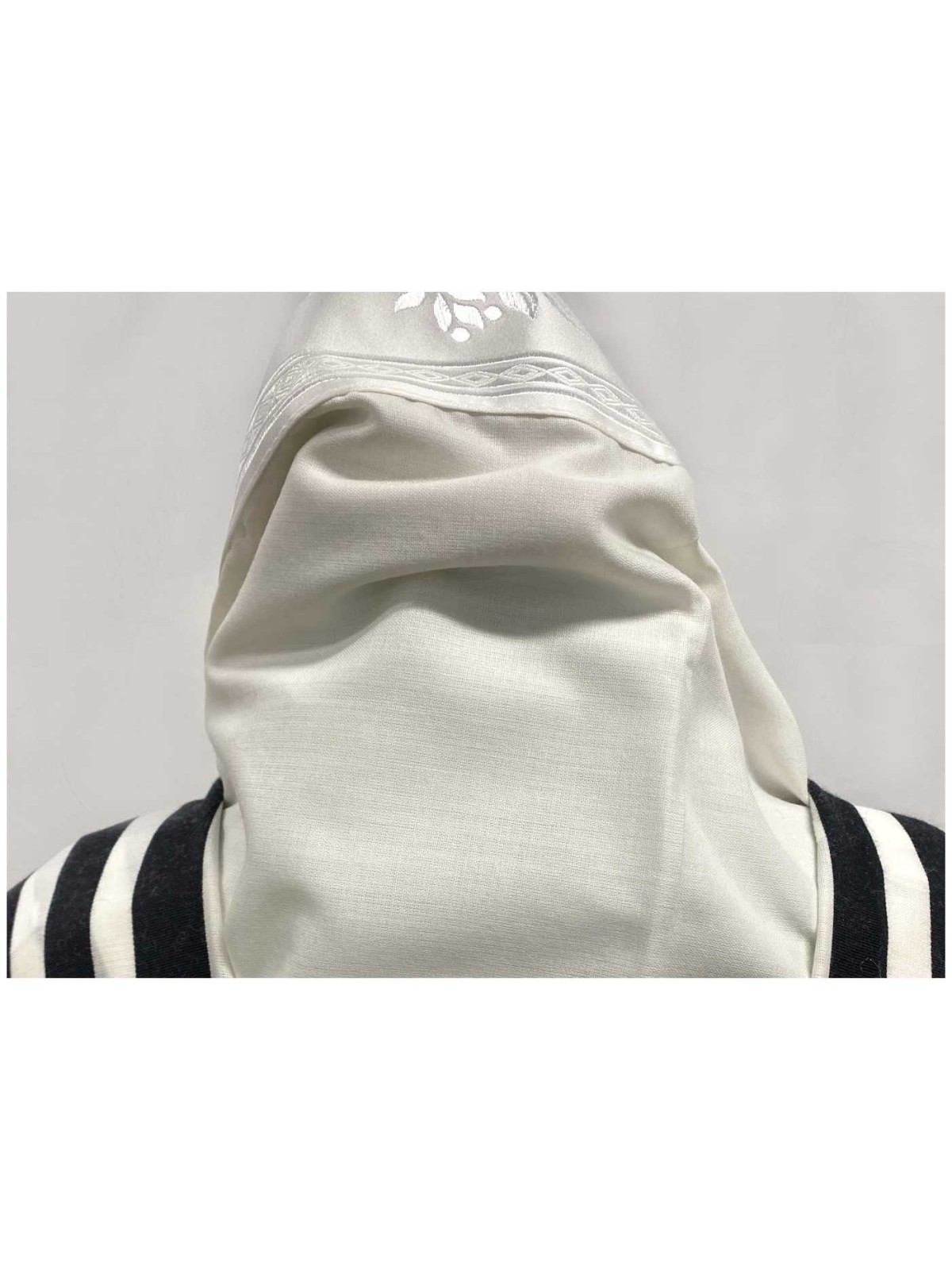 Lightweight Classic Non-Slip Wool Tallis with Blac | Tallit/Tallis | J