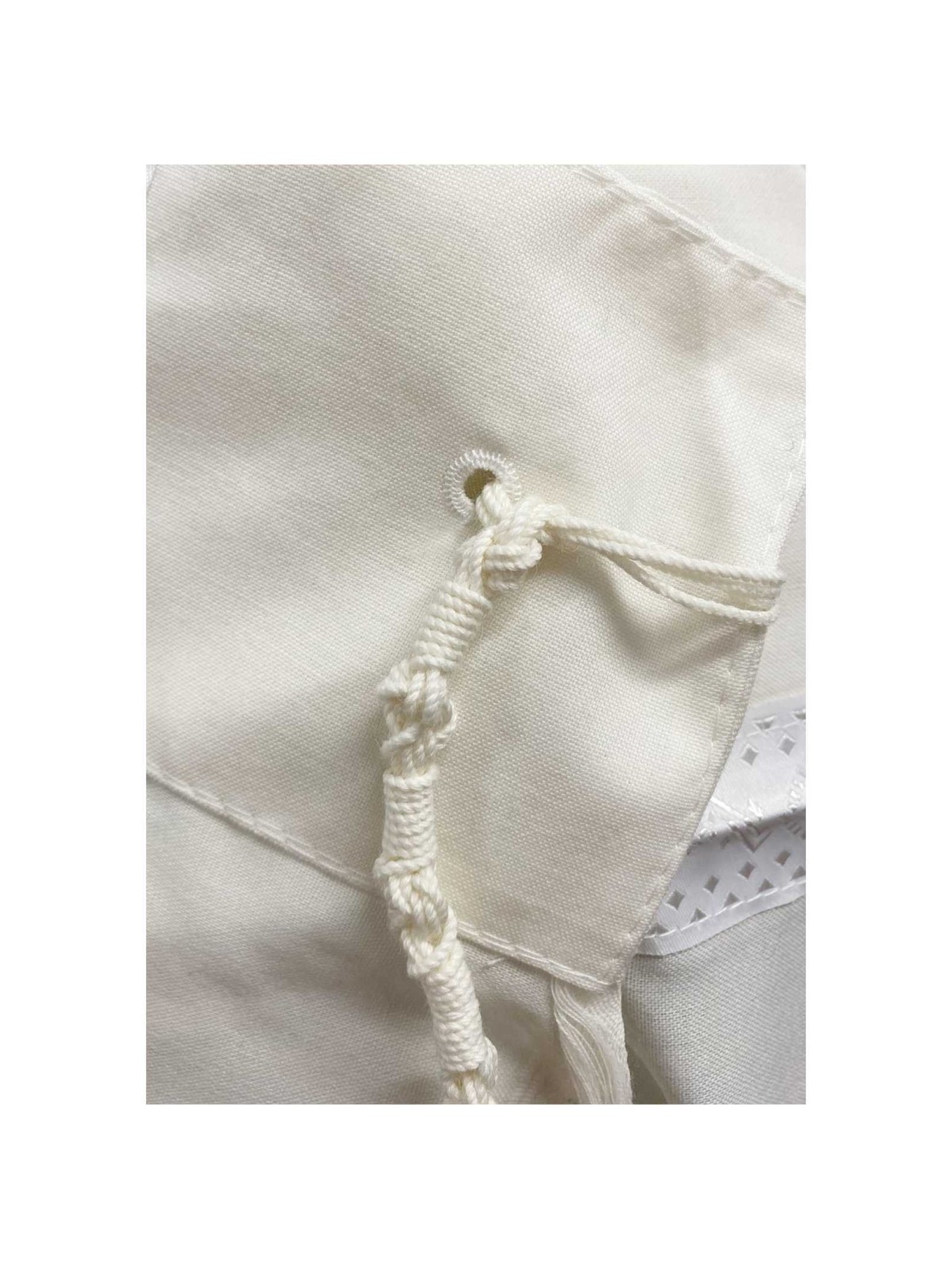 Classic Wool Non-Slip Wool Tallis with Black Strip | Tallit/Tallis | J