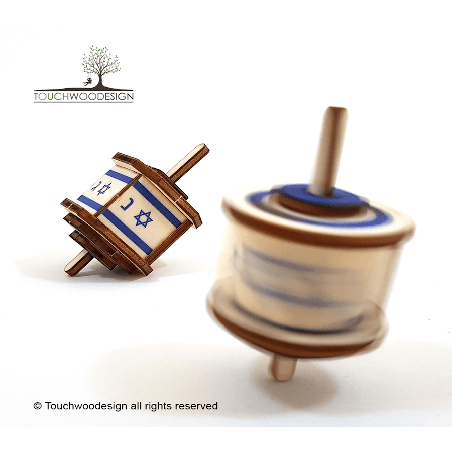Touchwood Design Dreidel - קטן / צבעוני | חנוכה | יוּדָאִיקָה