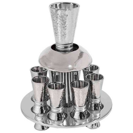 Fontaine de Kiddouch martelée aux anneaux d'argent par Yair Em | Coupes de Kiddouch | Ju