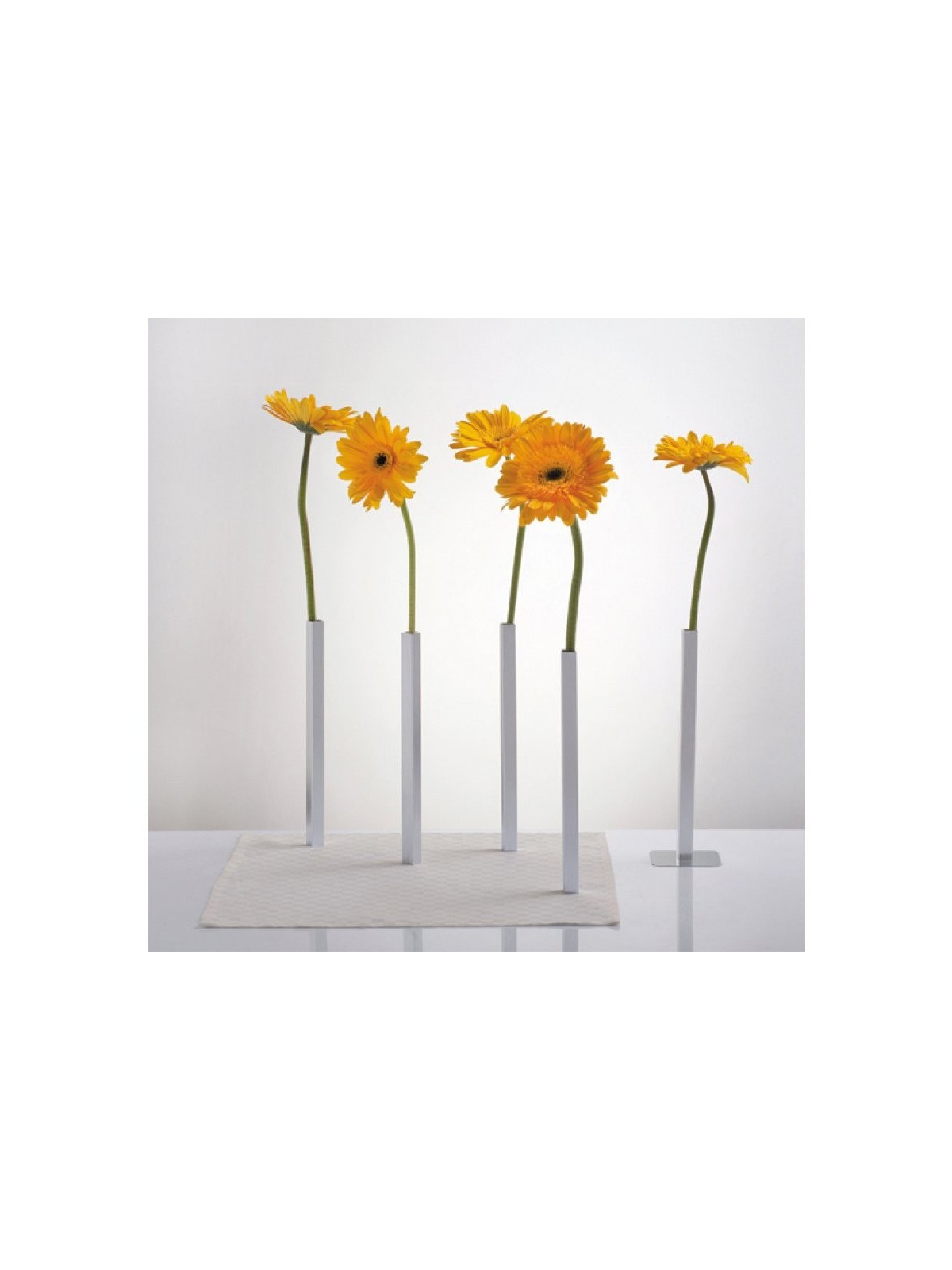 Vase magnétique en aluminium argenté | Décorations de table
