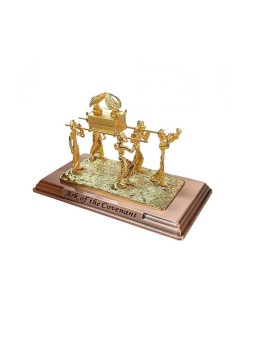 Sculpture de l'Arche Sainte portée sur des poteaux avec un shofar Bl... | Figurines