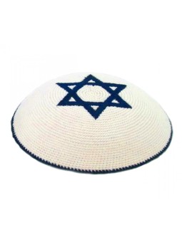 Kippa tricotée blanche avec étoile de David bleu foncé | Kippa tricotée