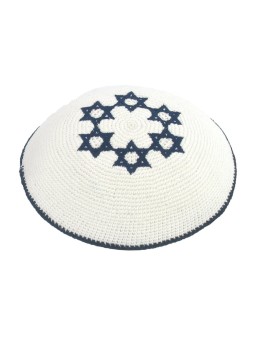 Kippa tricotée blanche avec étoiles de David bleu foncé | Kippa tricotée