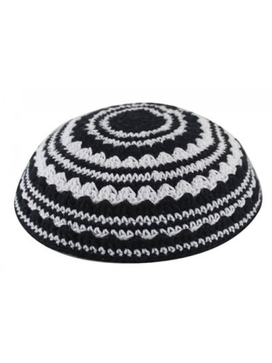 Kippa tricotée à rayures noires et blanches | Kippa tricotée